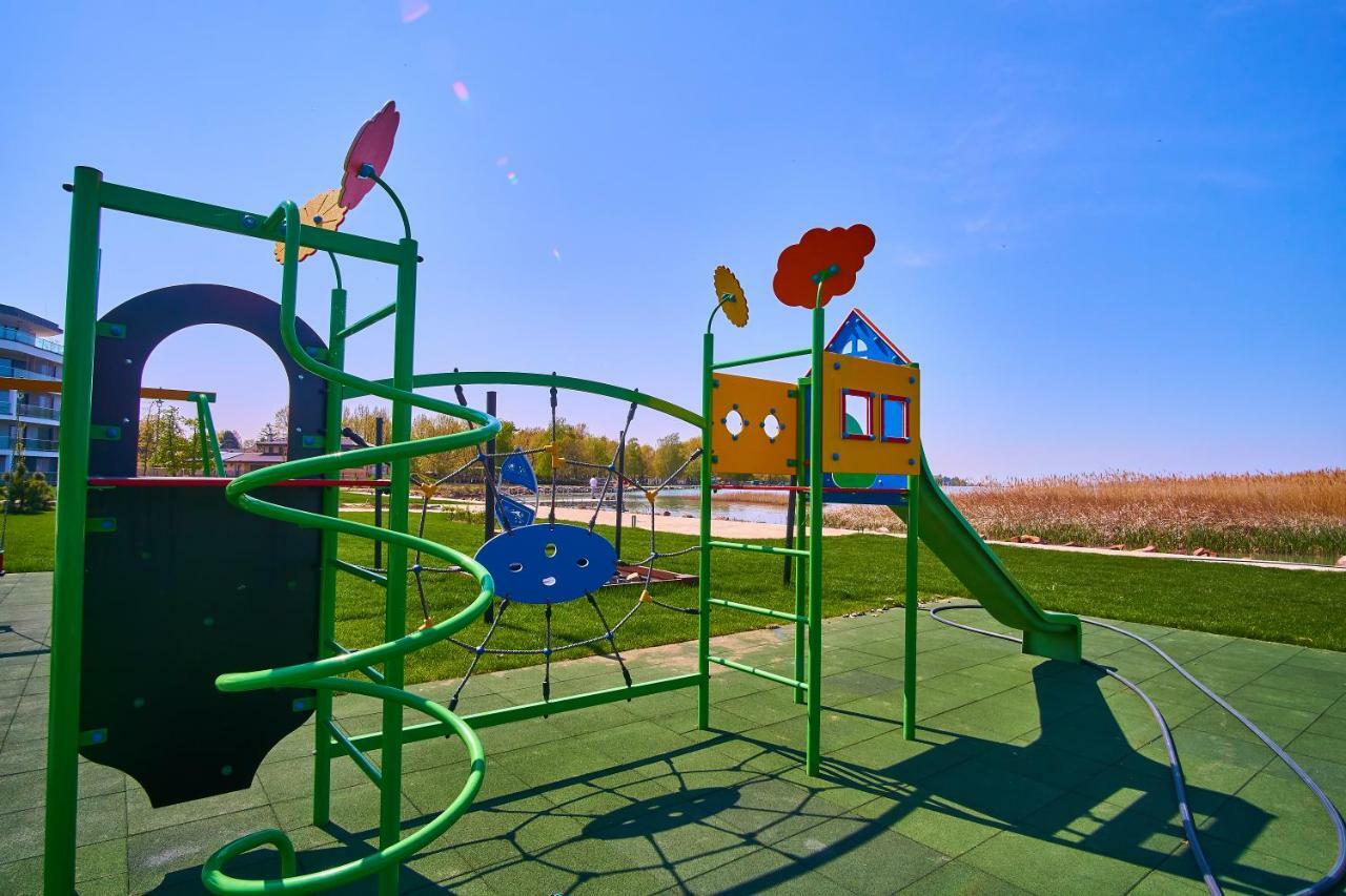 Azur Apartments - Hostaid Siófok Zewnętrze zdjęcie