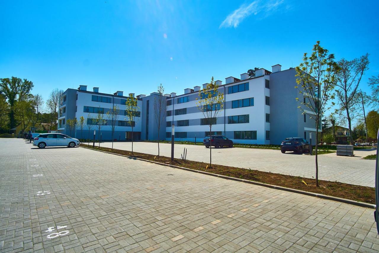 Azur Apartments - Hostaid Siófok Zewnętrze zdjęcie